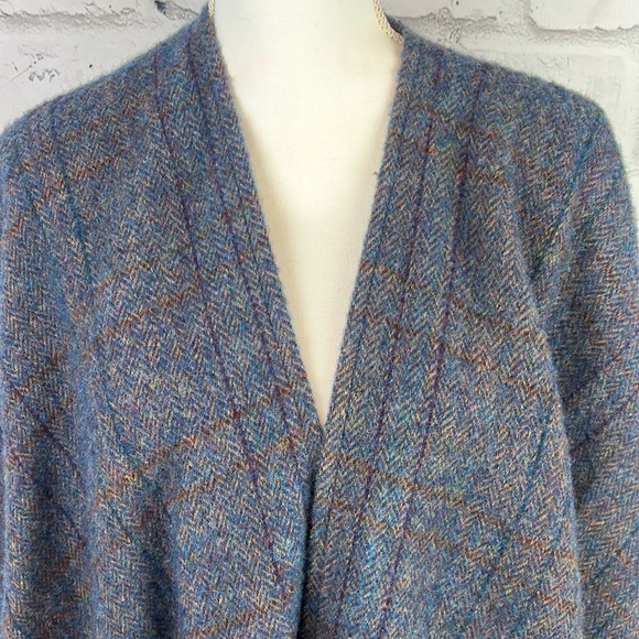100% Lambswool Tweed Ruana Herringbone Woven Made in UK Blue/Multi - Picture 2 of 8
